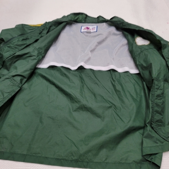 Greenbay Packers windbreaker.  Men's size XL. Full zip. - Picture 3 of 5